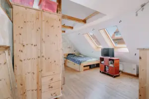 Schickes Stadthaus mit Garten, Kamin und Dachstudio
