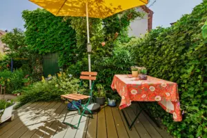 Schickes Stadthaus mit Garten, Kamin und Dachstudio