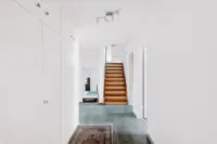 Flur mit Einbauschrank